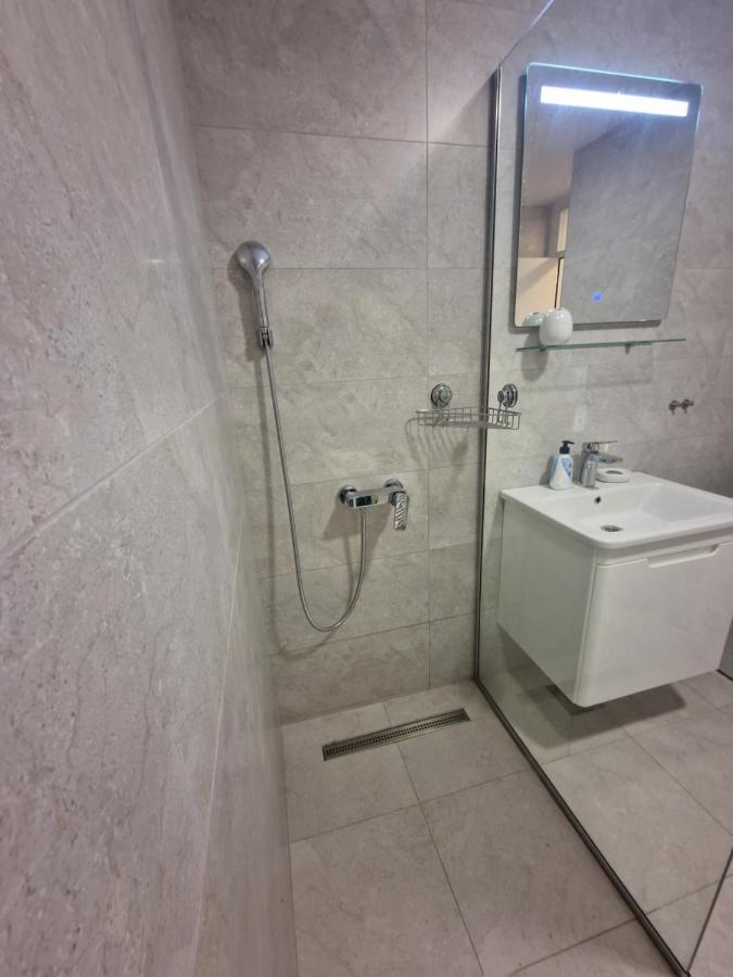 Heart Of The City - 75Sqm Suite สโกเปีย ภายนอก รูปภาพ
